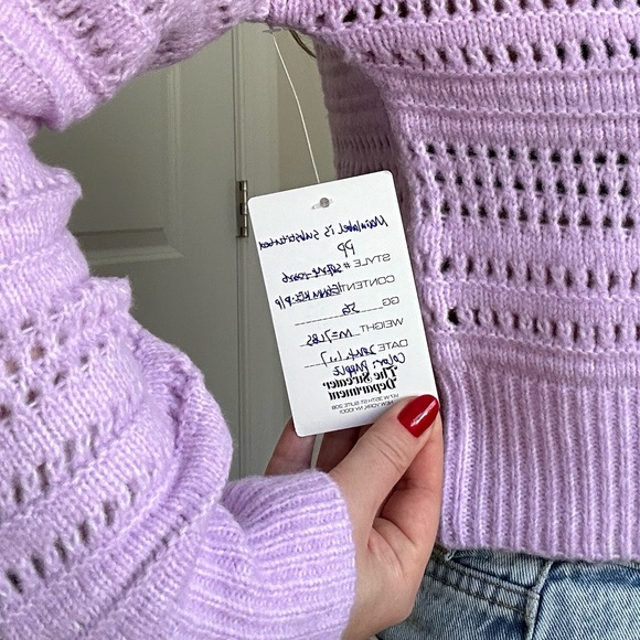 Open Stitch Cropped Crew Neck Pullover Sweater - Picture 5 of 9